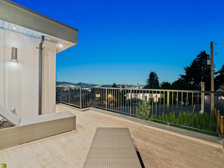 818 Drayton Street, North Vancouver, BC, V5L 4E2 - 26
