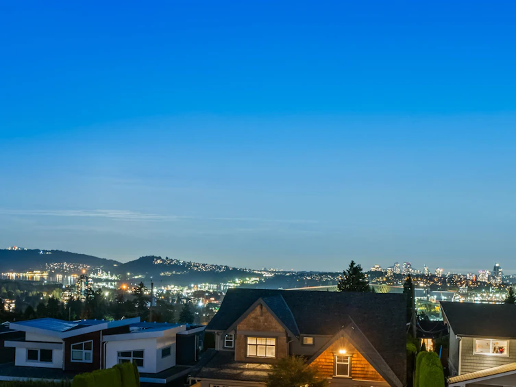 818 Drayton Street, North Vancouver, BC, V5L 4E2 - 36