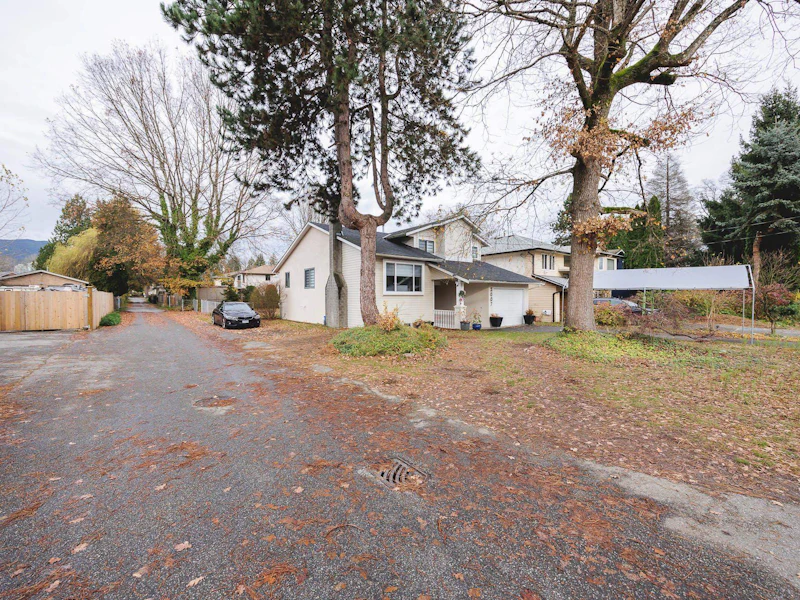 3007 Dewdney Trunk Road, Coquitlam BC V3C 2J5