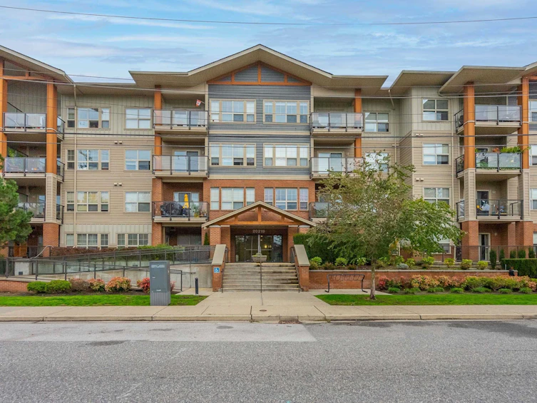 106-20219 54a Avenue, Langley, BC, V3A 0C7 - 2