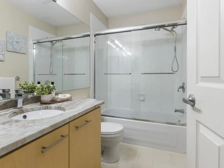 70-15968 82 Avenue, Surrey, BC, V4N 0S9 - 15