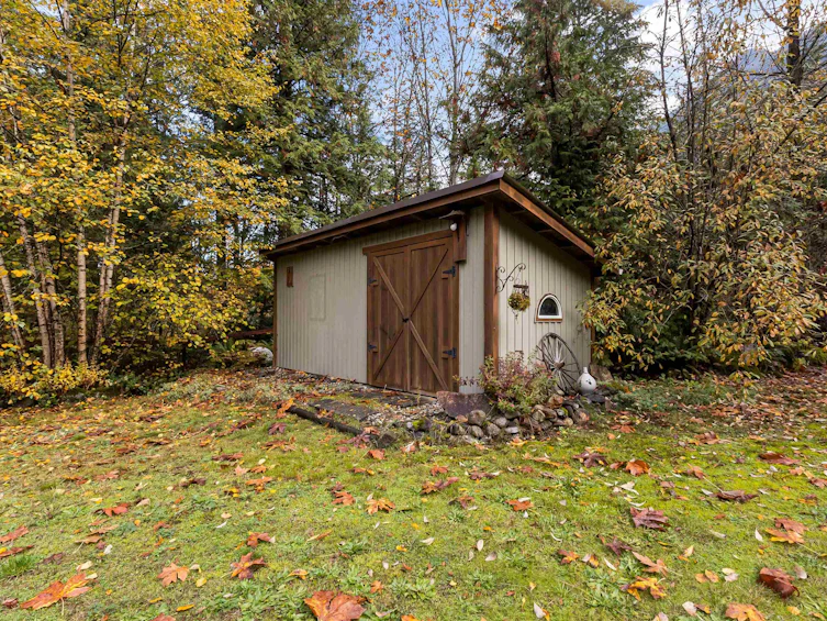 19601 Silver Skagit Road, Hope, BC, V0X 1L2 - 3