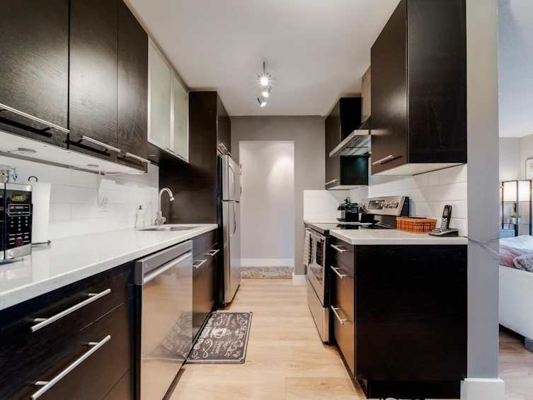 202-107 W 27th Street, North Vancouver, BC, V7N 4G5 - 7