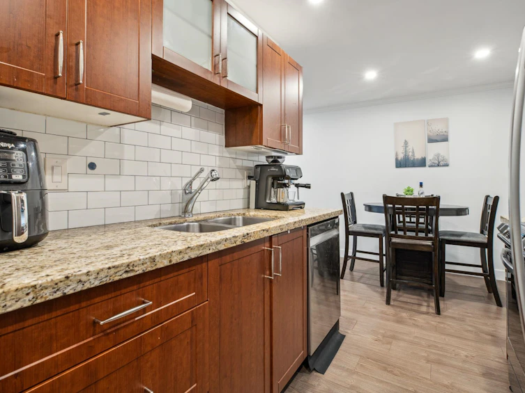 111-1955 Woodway Place, Burnaby, BC, V5B 4S5 - 15