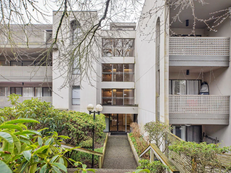 111-1955 Woodway Place, Burnaby, BC, V5B 4S5 - 38