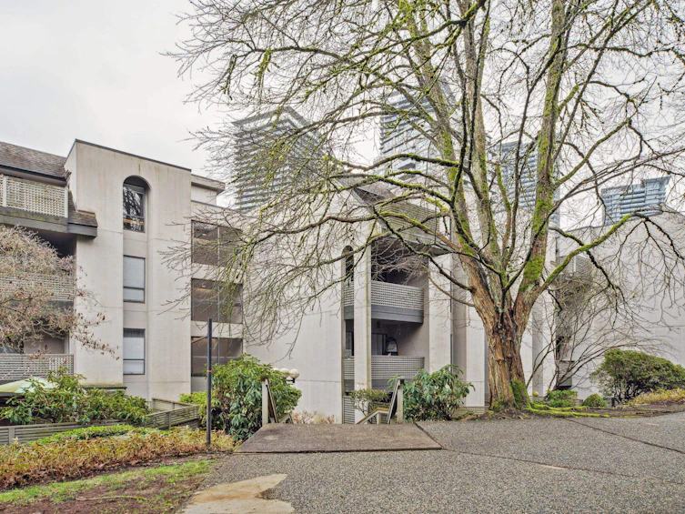 111-1955 Woodway Place, Burnaby, BC, V5B 4S5 - 39