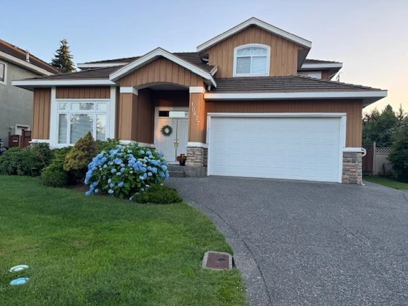 10677 164th Street, Surrey BC V4N 4S2