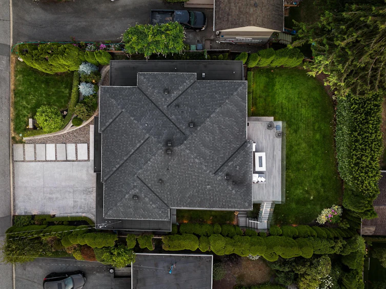 741 Winona Avenue, North Vancouver, BC, V7R 2B2 - 40