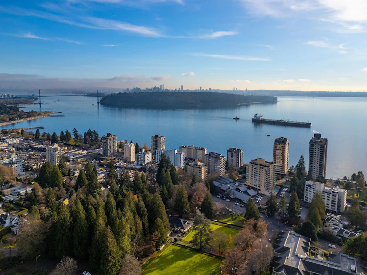 2047 Fulton Avenue, West Vancouver, BC, V7V 1T3 - 39