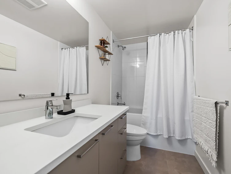 A403-20834 80 Avenue, Langley, BC, V2Y 3M3 - 23
