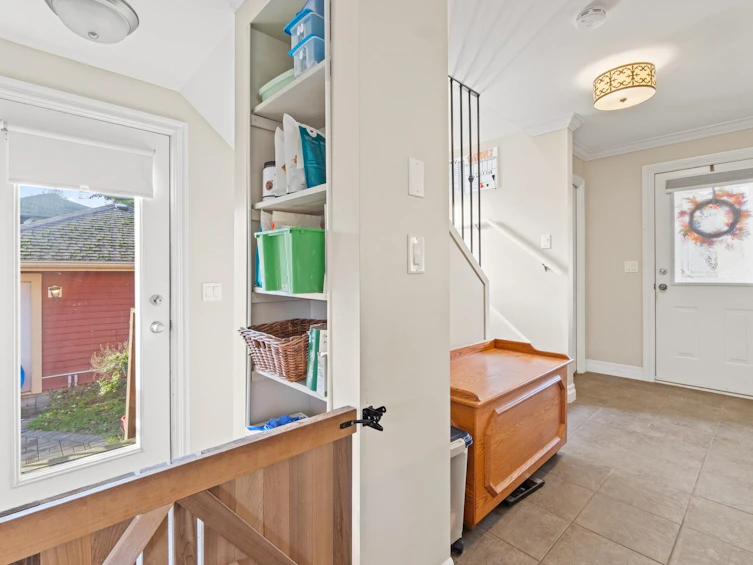 45512 Watson Road, Chilliwack, BC, V2R 5Y7 - 2