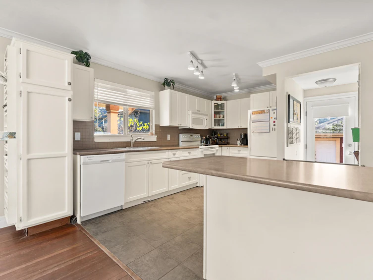 45512 Watson Road, Chilliwack, BC, V2R 5Y7 - 7