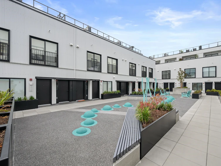 342-1120 E Georgia Street, Vancouver, BC, V6A 0K2 - 2