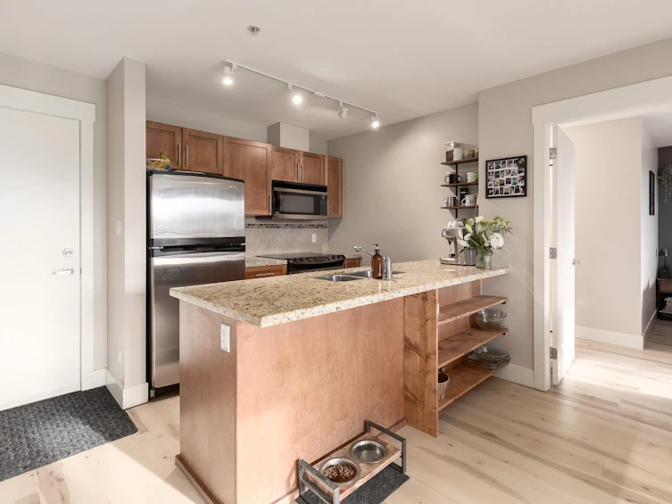 216-1211 Village Green Way, Squamish, BC, V8B 0R7 - 5