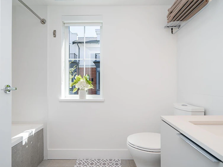 119-2070 Curling Road, North Vancouver, BC, V7P 0C9 - 8
