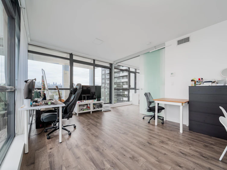 606-4488 Juneau Street, Burnaby, BC, V5C 0M4 - 6