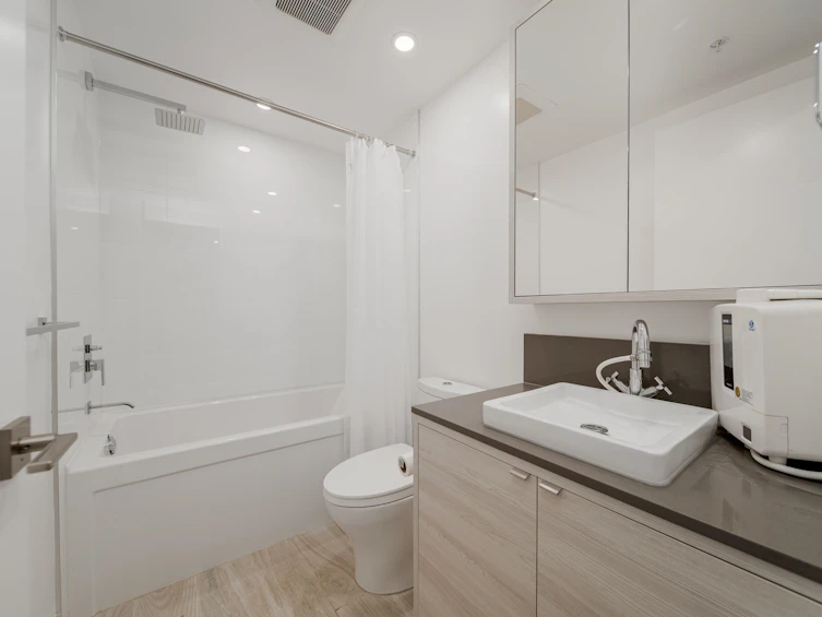 606-4488 Juneau Street, Burnaby, BC, V5C 0M4 - 17