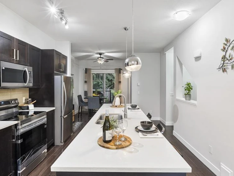 33-13864 Hyland Road, Surrey, BC, V3W 2C3 - 8