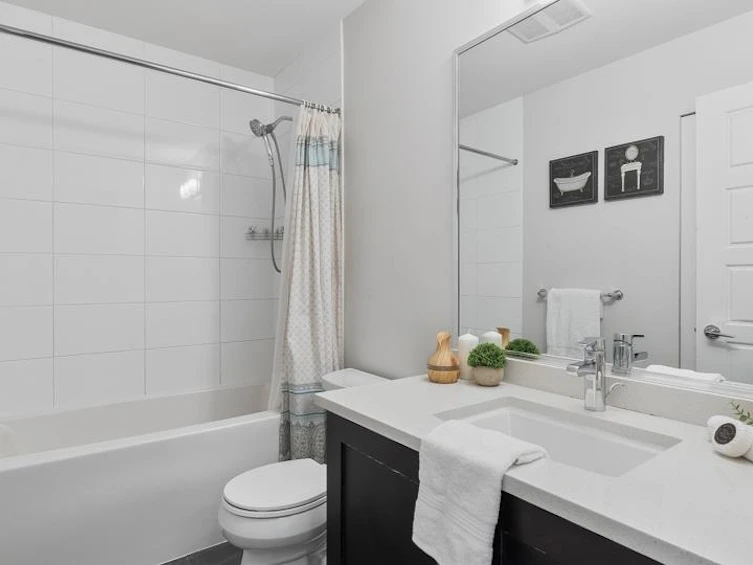 33-13864 Hyland Road, Surrey, BC, V3W 2C3 - 23