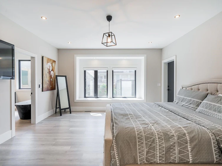 8230 Lakefield Drive, Burnaby, BC, V5E 4G7 - 23