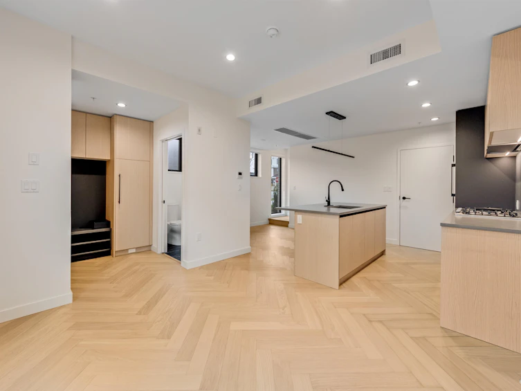 18-6788 Oak Street, Vancouver, BC, V6P 0L2 - 6