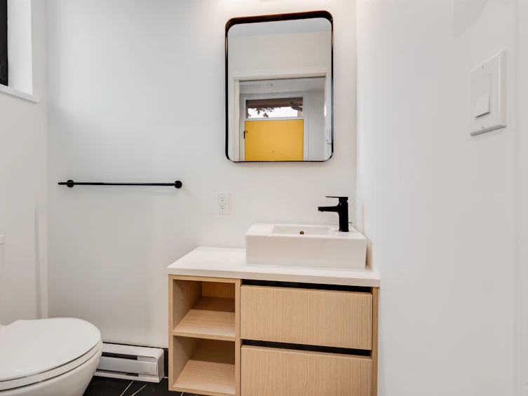 18-6788 Oak Street, Vancouver, BC, V6P 0L2 - 8