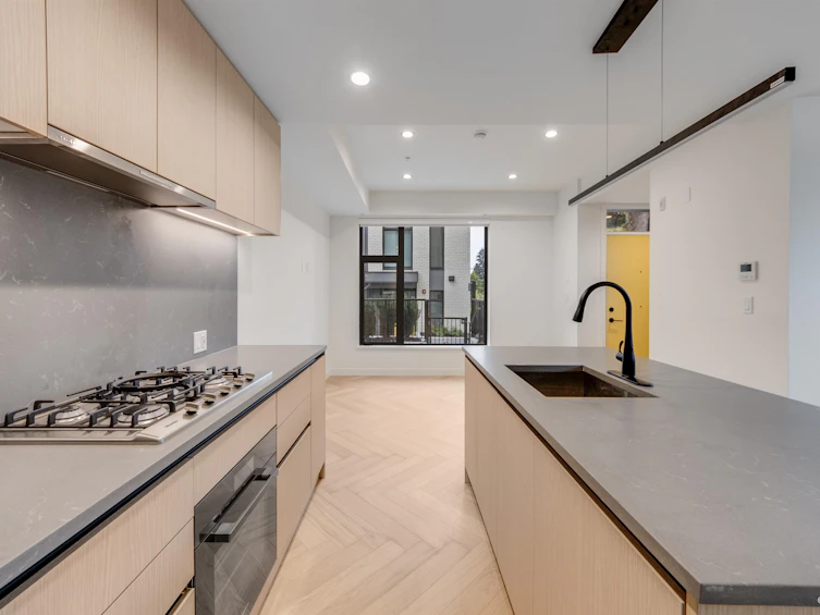 18-6788 Oak Street, Vancouver, BC, V6P 0L2 - 10
