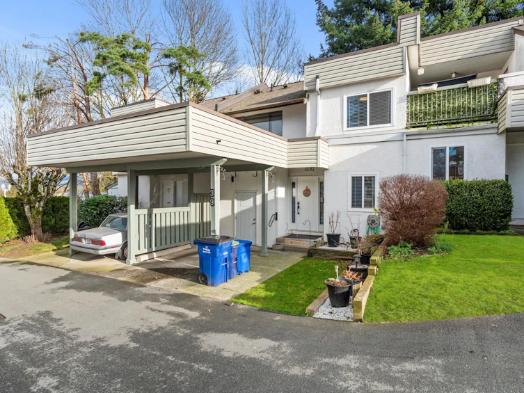 39-2830 W Bourquin Crescent, Abbotsford, BC, V2S 5N8
