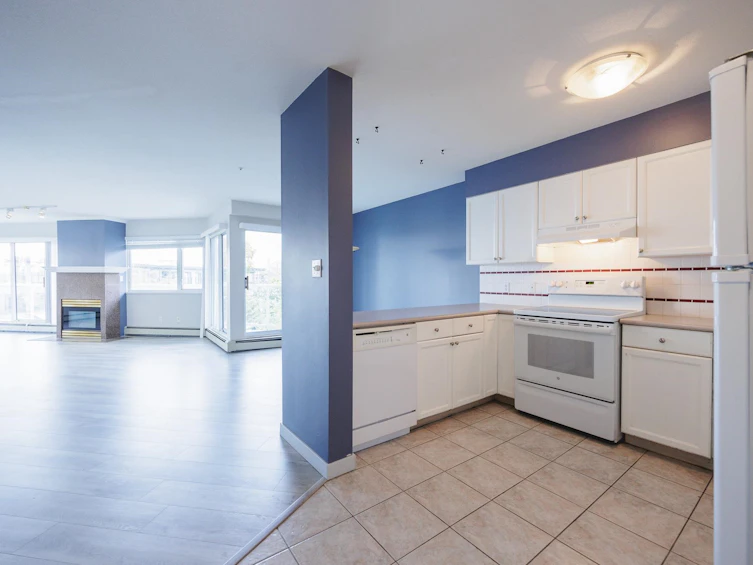 211-15233 Pacific Avenue, Surrey, BC, V4B 1P8 - 3