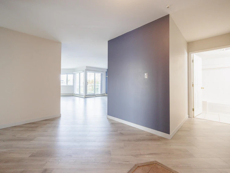 211-15233 Pacific Avenue, Surrey, BC, V4B 1P8 - 15