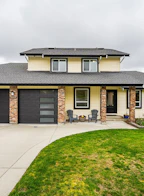 5652 E Sunrise Crescent