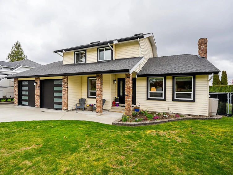 5652 E Sunrise Crescent, Surrey, BC, V3S 7M5 - 2