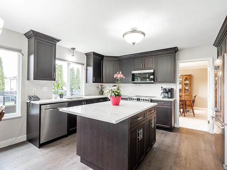 5652 E Sunrise Crescent, Surrey, BC, V3S 7M5 - 9
