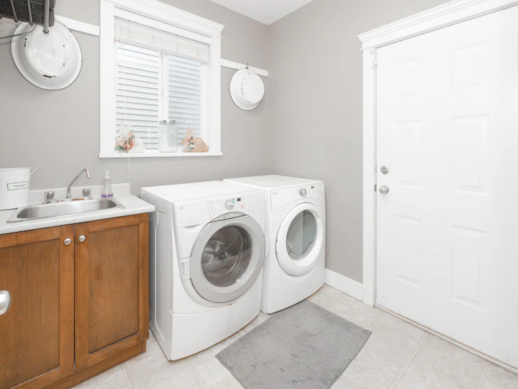 23953 Mcclure Avenue, Maple Ridge, BC, V2W 0B3 - 11