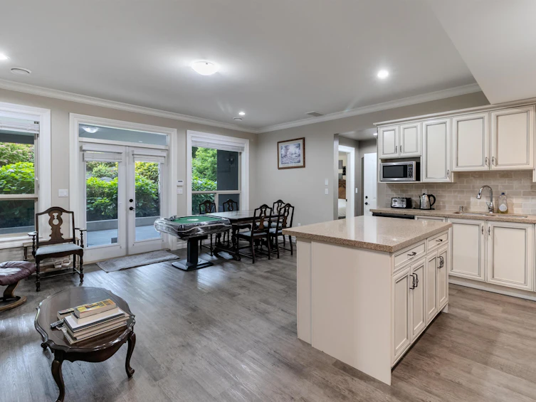 3225 164a Street, Surrey, BC, V3Z 0G5 - 35
