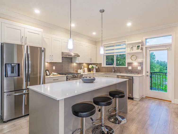 75-15665 Mountain View Drive, Surrey, BC, V3Z 0W8 - 2
