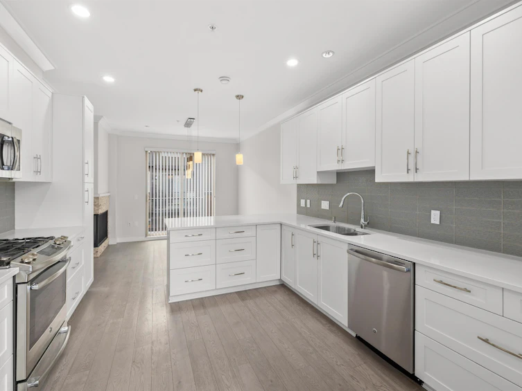 15-757 Orwell Street, North Vancouver, BC, V7J 3K6 - 16