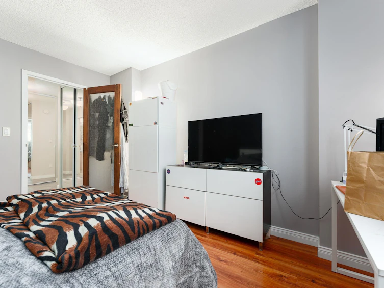 1108-145 St Georges Avenue, North Vancouver, BC, V7L 3G8 - 11