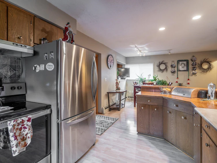 22762 Gilley Avenue, Maple Ridge, BC, V2X 2G2 - 8