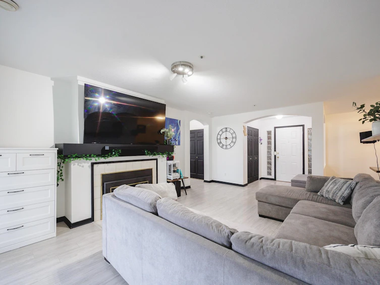303-20145 55a Avenue, Langley, BC, V3A 8L6 - 4
