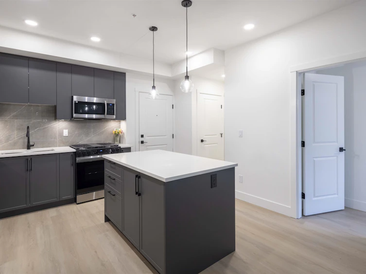 310-3480 146a, Surrey, BC, V4P 0H6 - 7