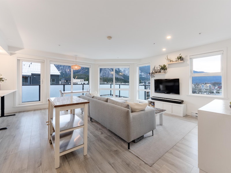 602 - 38013 Third Avenue, Squamish BC