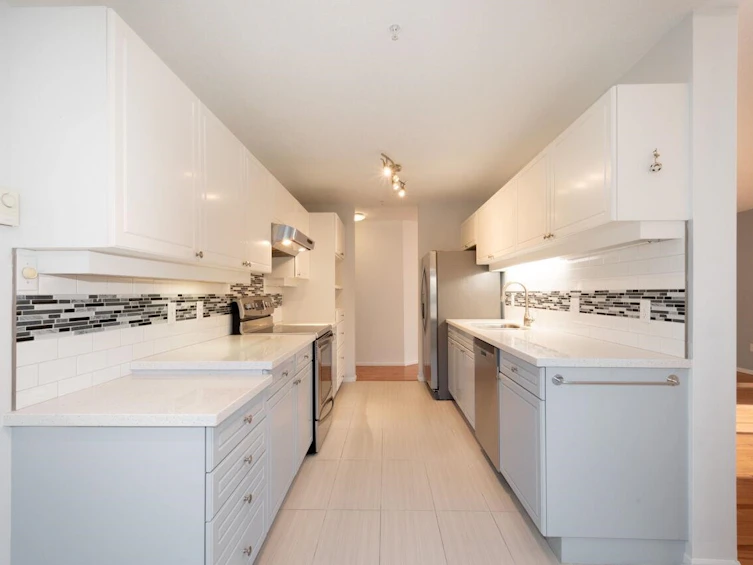 305-3670 Banff Court, North Vancouver, BC, V7H 2Y7 - 16