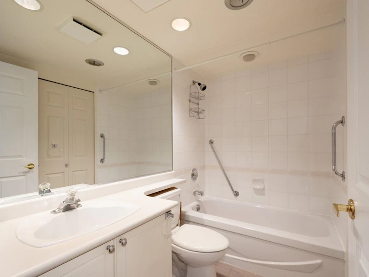 305-3670 Banff Court, North Vancouver, BC, V7H 2Y7 - 25