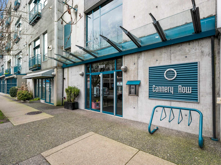 208-2001 Wall Street, Vancouver, BC, V5L 5E4 - 3