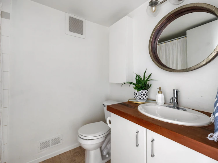 208-2001 Wall Street, Vancouver, BC, V5L 5E4 - 17