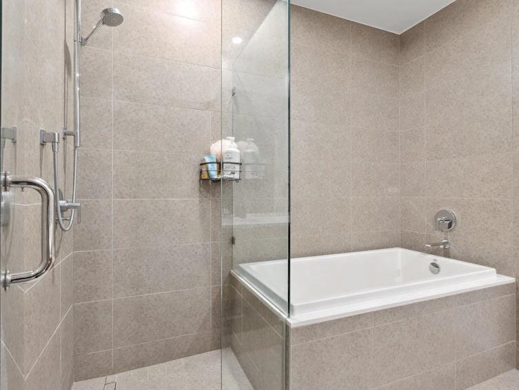 203-6693 Nelson Avenue, West Vancouver, BC, V7X 2B2 - 14