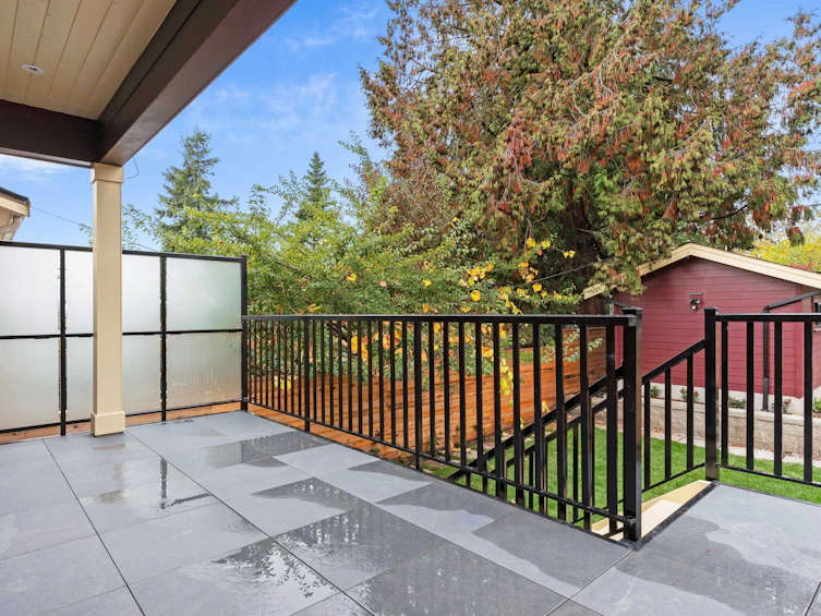 416 E 16th Street, North Vancouver, BC, V7L 2T5 - 33