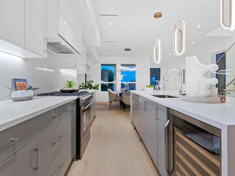 416 E 16th Street, North Vancouver, BC, V7L 2T5 - 11