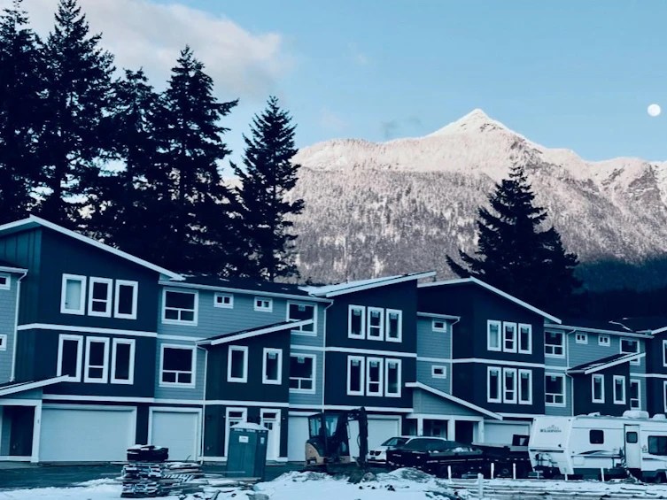 8-455 Coquihalla Street, Hope, BC, V0X 1L0